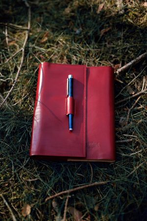 Leather notepad holder